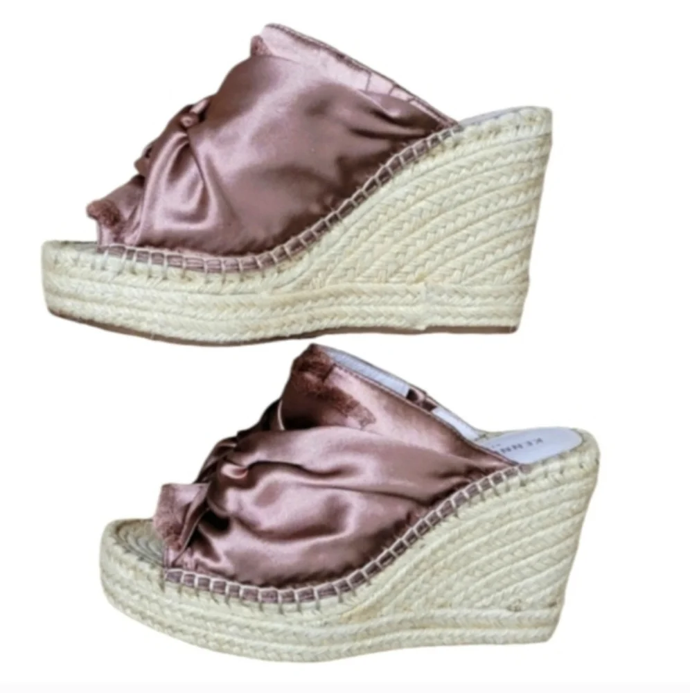 Kenneth Cole New York Odelle 2 Espadrille Wedge Sandals Blush Satin Size 6 NWT